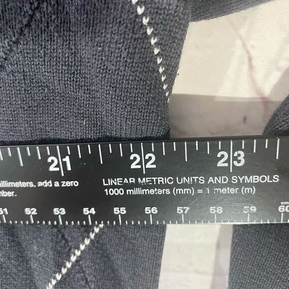 Tommy Hilfiger  - Picture 5 of 5